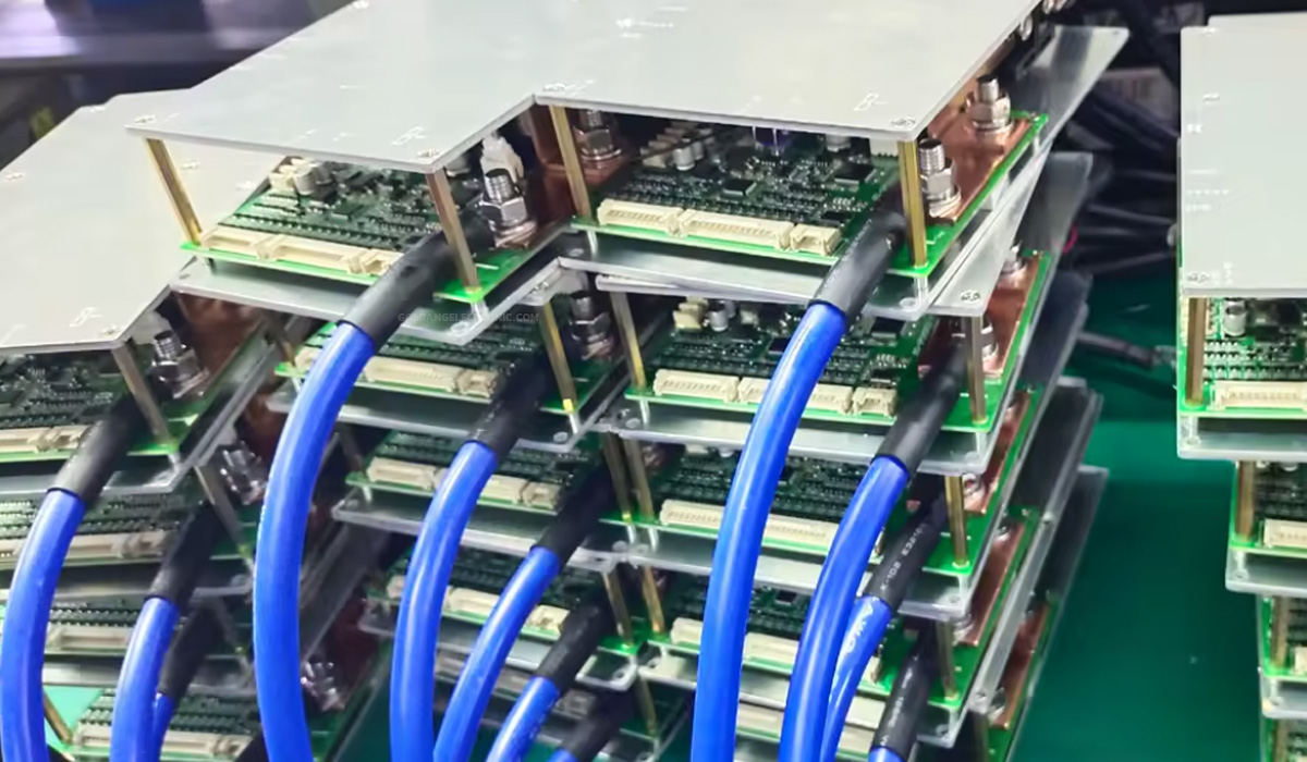 Smart BMS Relay BMS Lifepo4 7-21S 300A with balance, Built-in BT, UART&RS485&CANcommunicationfunction